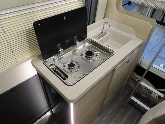 キャンピングカーバンコン