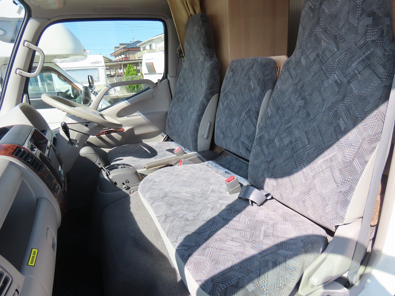 キャンピングカーキャブコン