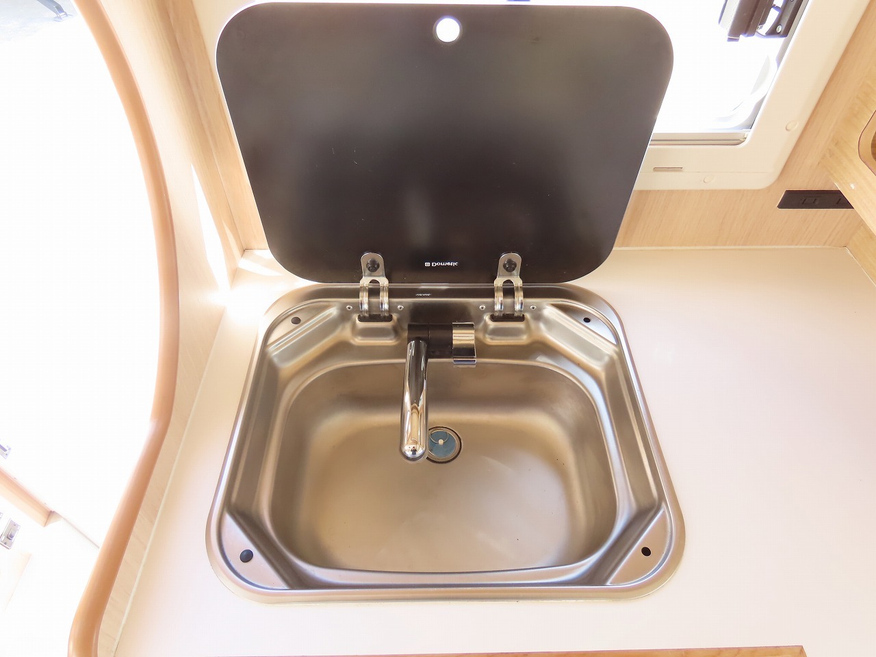 キャンピングカーキャブコン