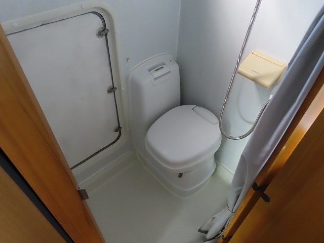 キャンピングカーキャブコン