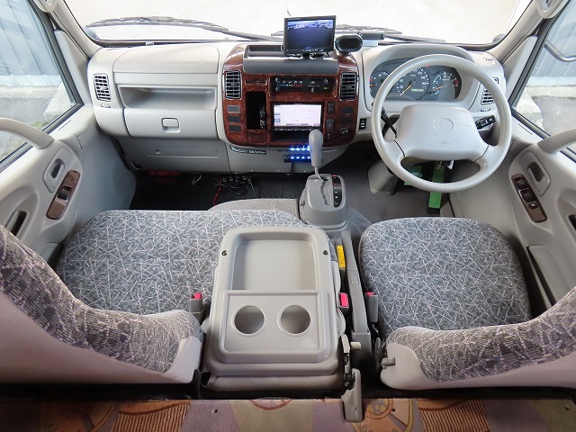 キャンピングカーキャブコン