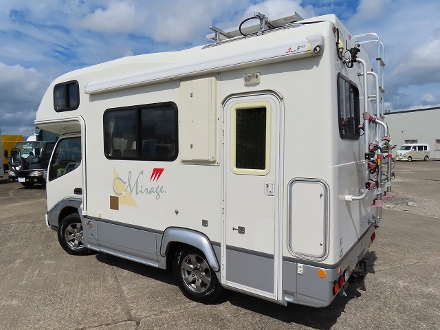 キャンピングカーキャブコン