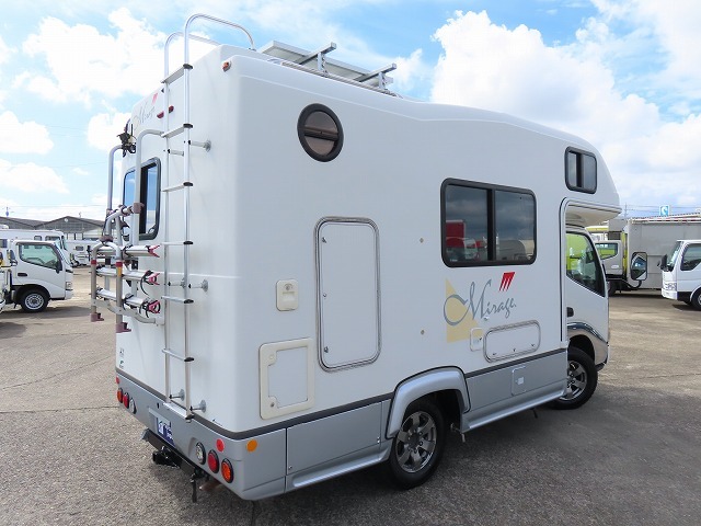 キャンピングカーキャブコン