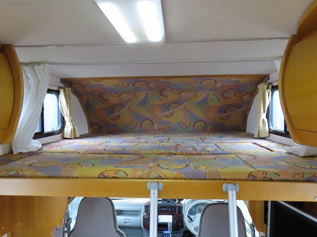 キャンピングカーキャブコン