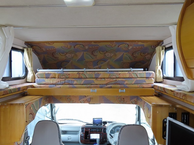 キャンピングカーキャブコン