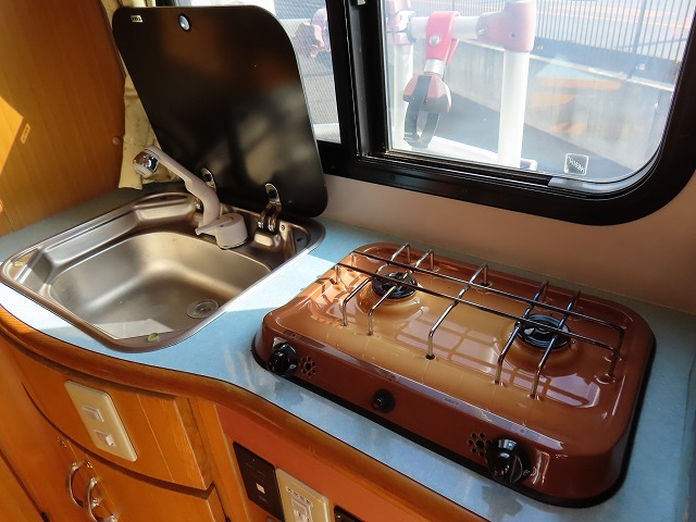 キャンピングカーキャブコン