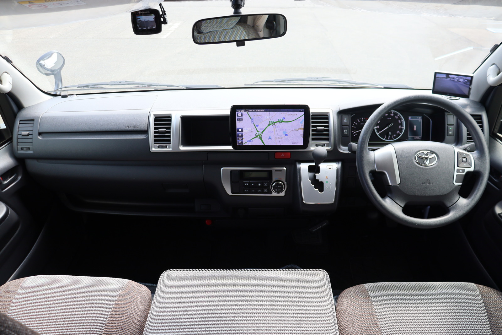 キャンピングカーバンコン