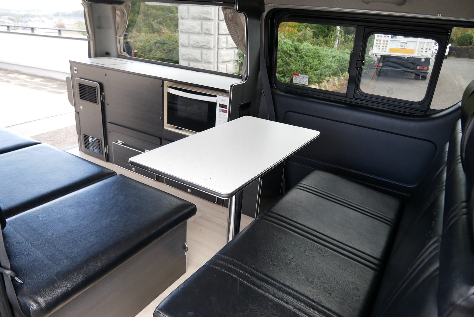 キャンピングカーバンコン