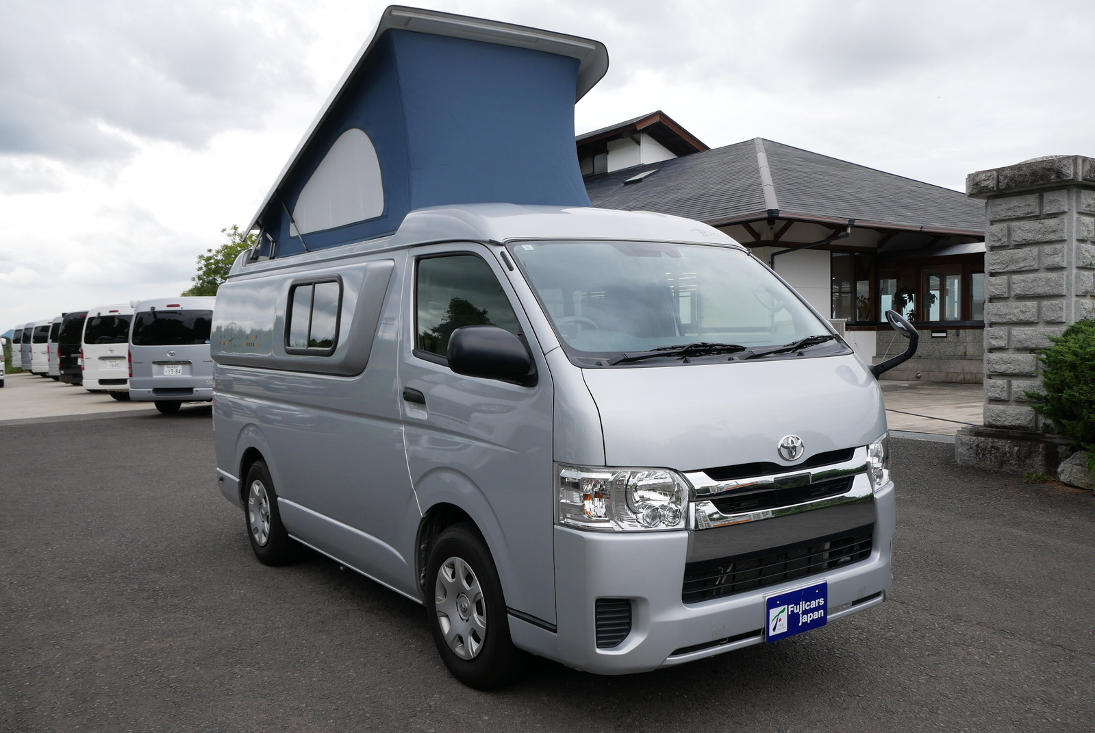 キャンピングカーバンコン