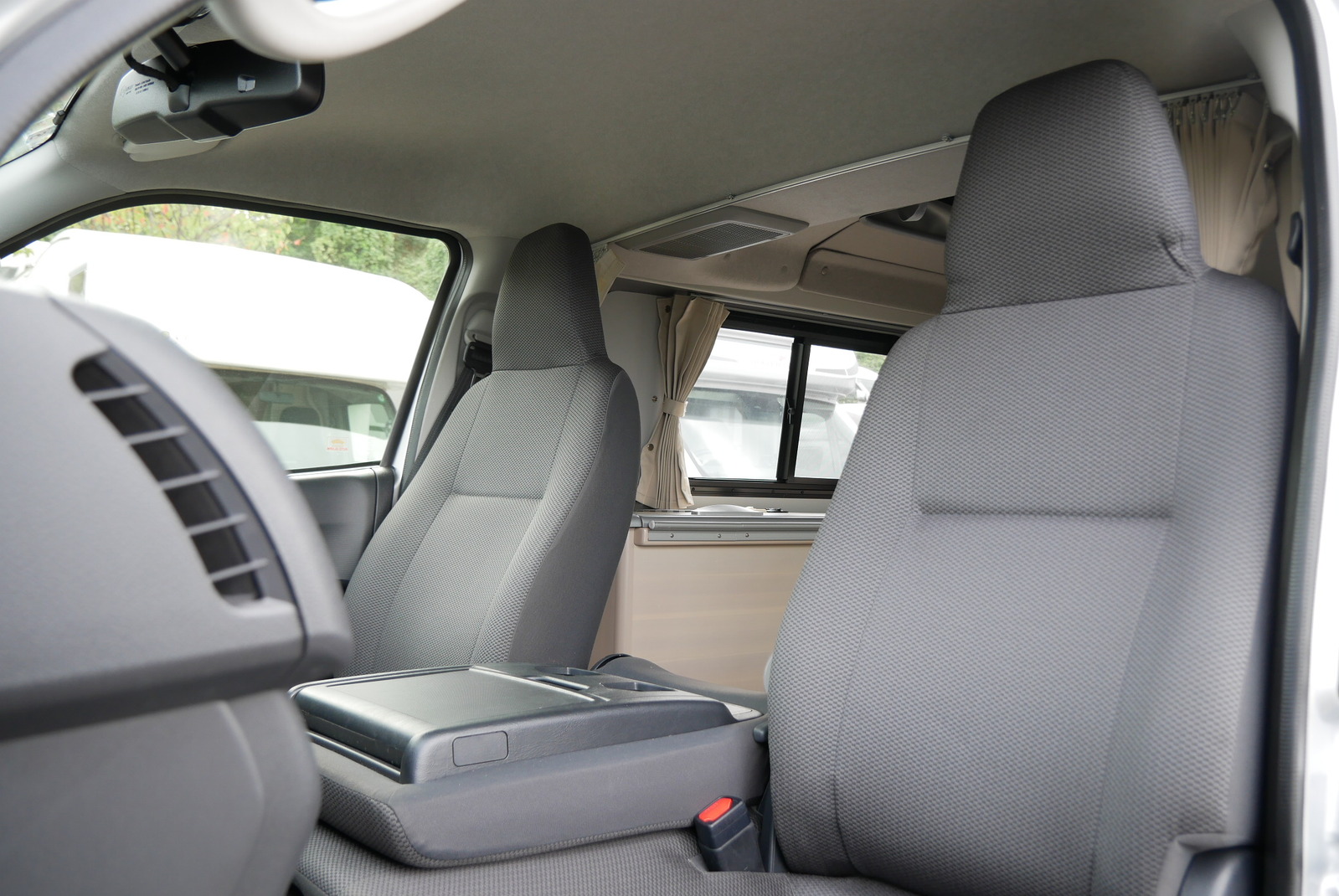 キャンピングカーバンコン