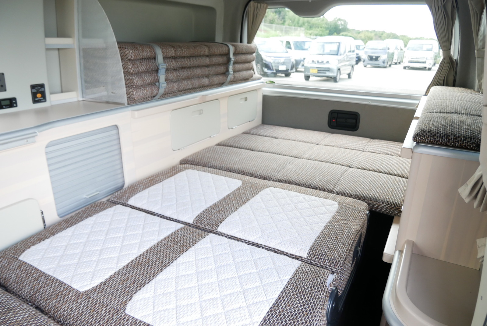 キャンピングカーバンコン