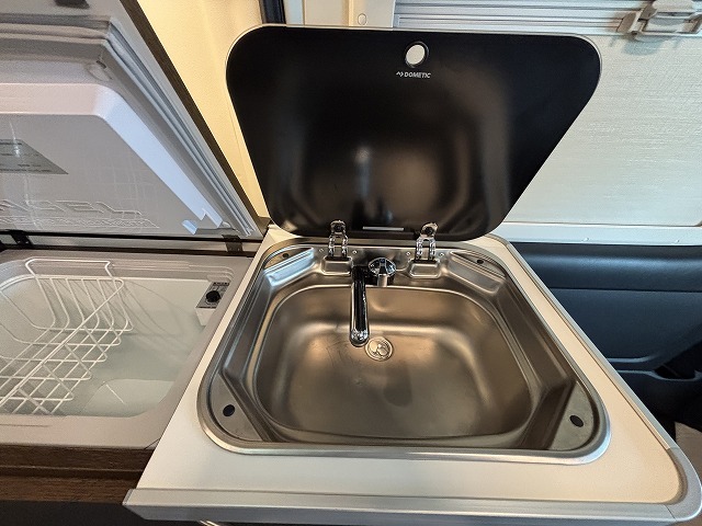 キャンピングカーバンコン