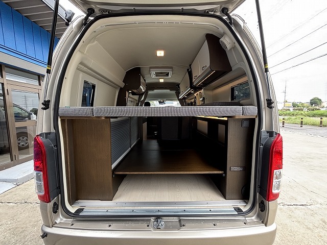 キャンピングカーバンコン