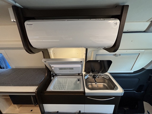 キャンピングカーバンコン