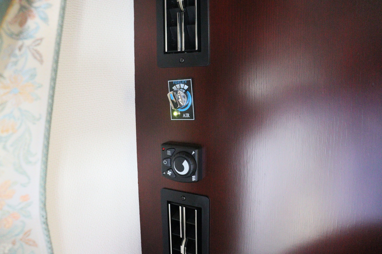 キャンピングカーキャブコン