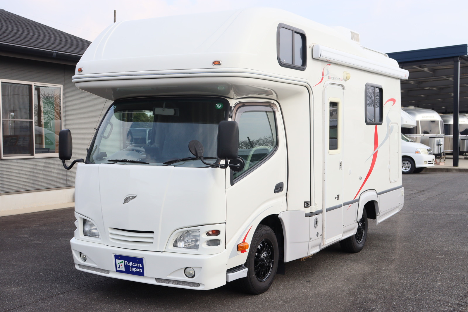 キャンピングカーキャブコン