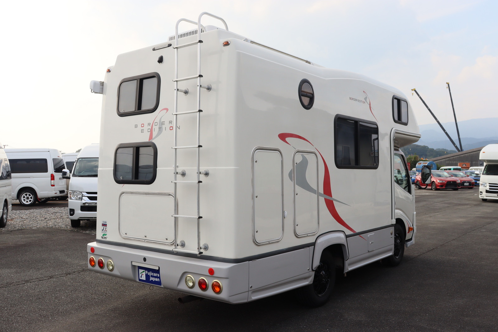 キャンピングカーキャブコン