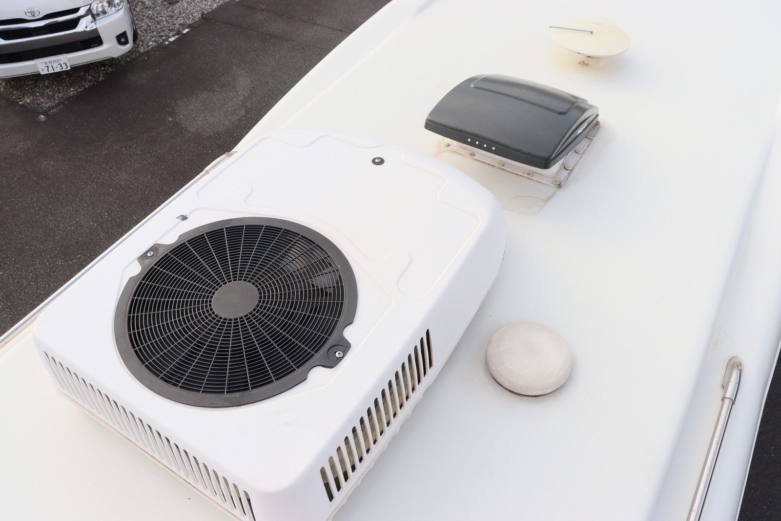 キャンピングカーキャブコン