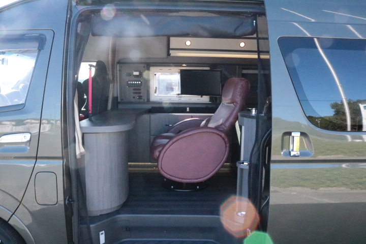 キャンピングカーバンコン