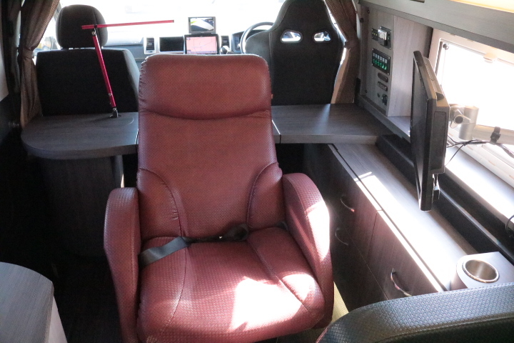 キャンピングカーバンコン