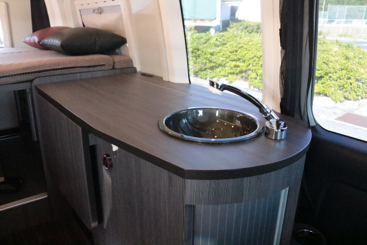 キャンピングカーバンコン