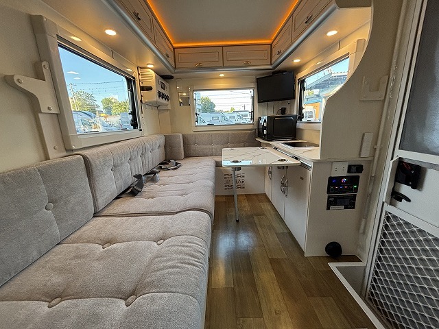 キャンピングカー軽キャンパー