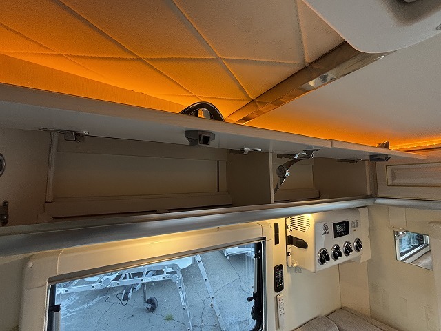 キャンピングカー軽キャンパー