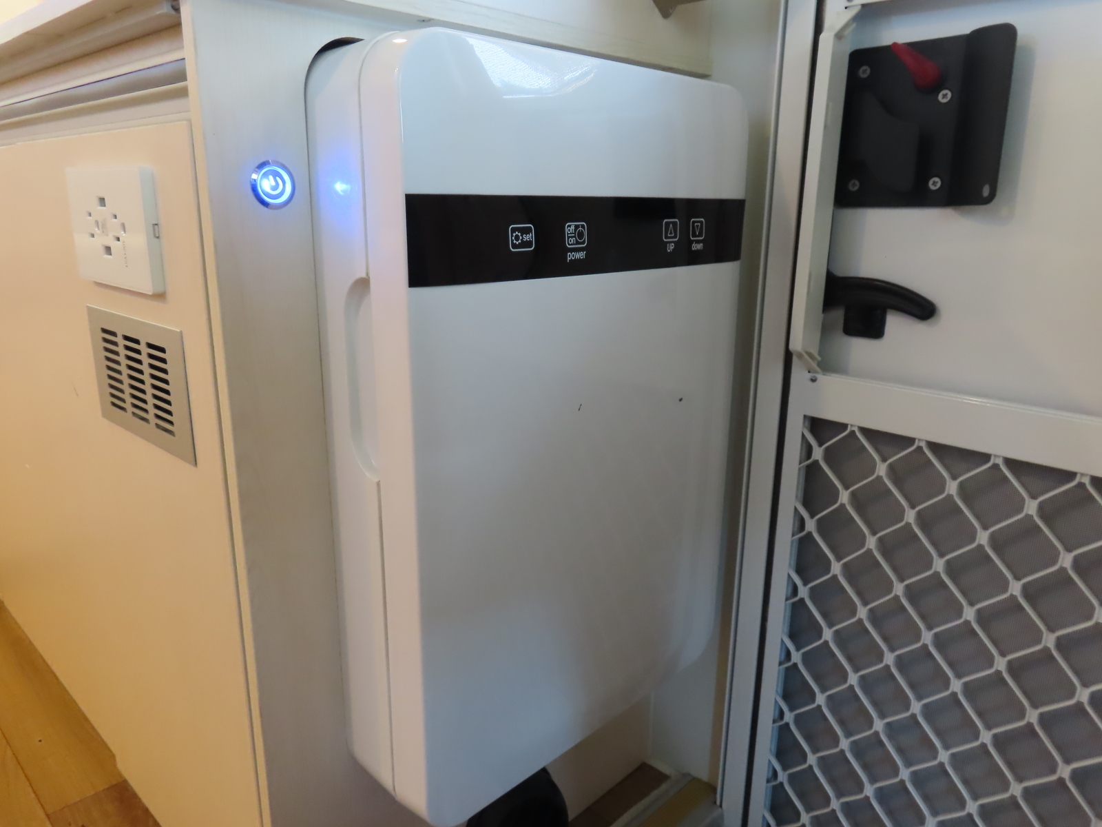 キャンピングカー軽キャンパー