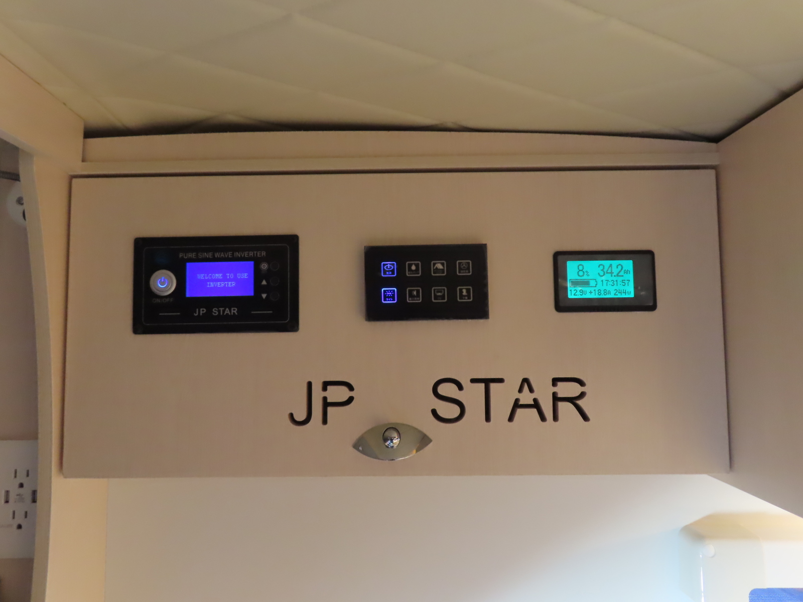 キャンピングカー軽キャンパー