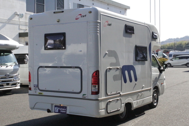 キャンピングカーキャブコン