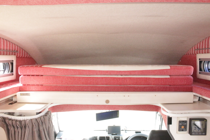 キャンピングカーキャブコン