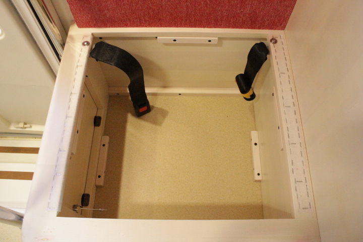 キャンピングカーキャブコン