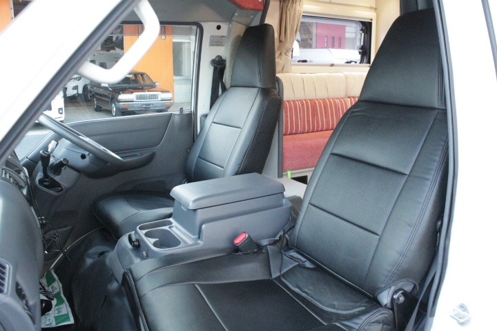 キャンピングカーキャブコン