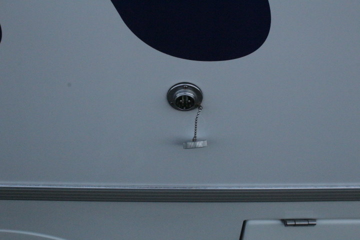 キャンピングカーキャブコン