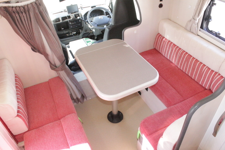 キャンピングカーキャブコン