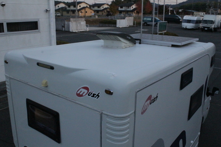 キャンピングカーキャブコン