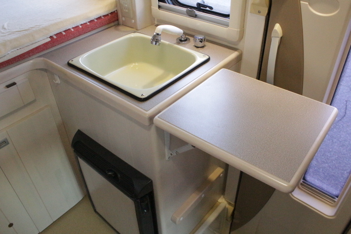 キャンピングカーキャブコン