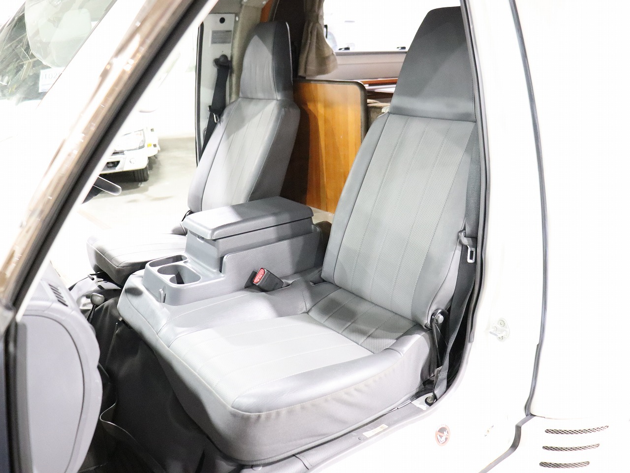 キャンピングカーキャブコン