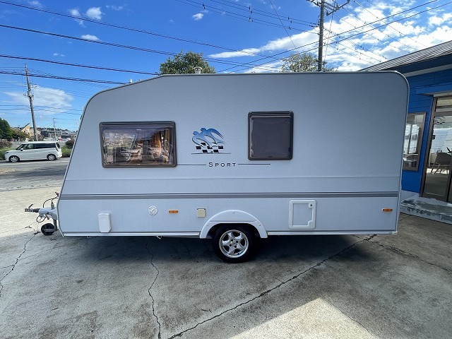 キャンピングカートレーラー