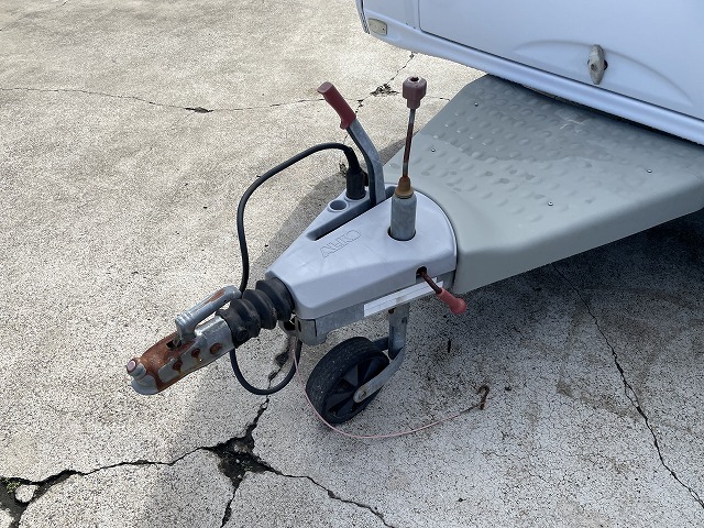 キャンピングカートレーラー