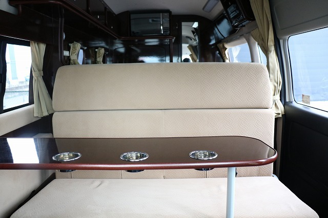 キャンピングカーバンコン