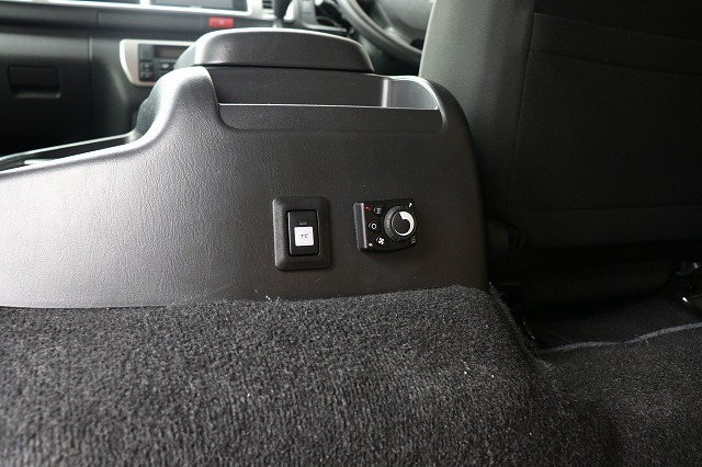 キャンピングカーバンコン