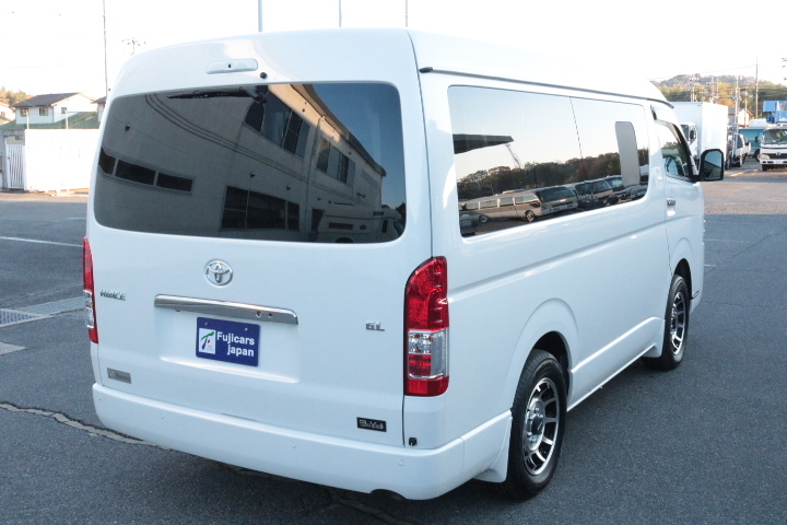 キャンピングカーバンコン