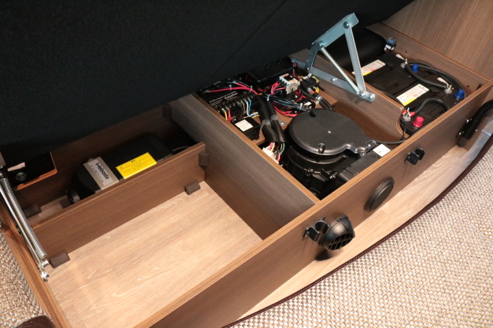 キャンピングカーバンコン