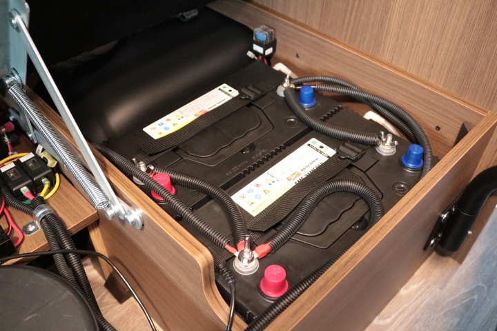 キャンピングカーバンコン