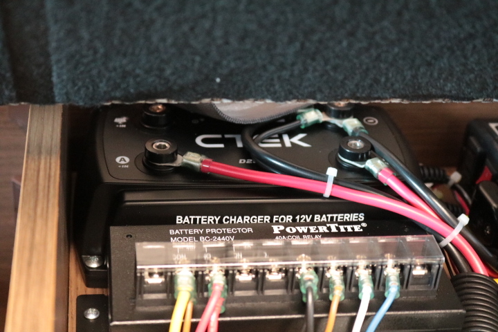 キャンピングカーバンコン