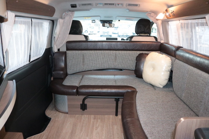 キャンピングカーバンコン