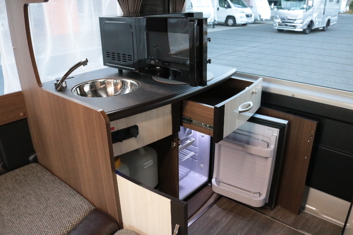 キャンピングカーバンコン