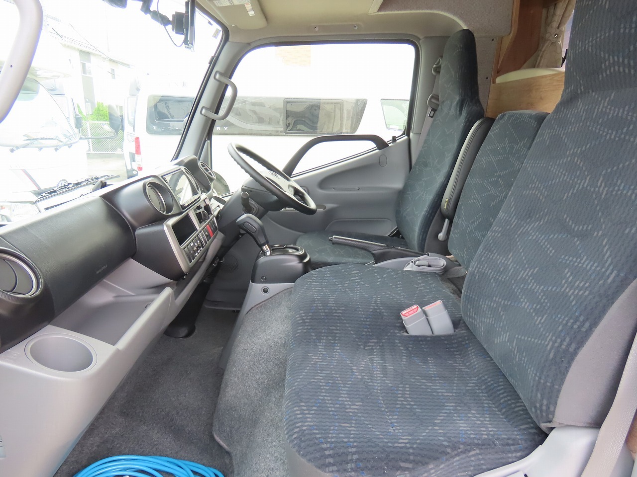 キャンピングカーキャブコン