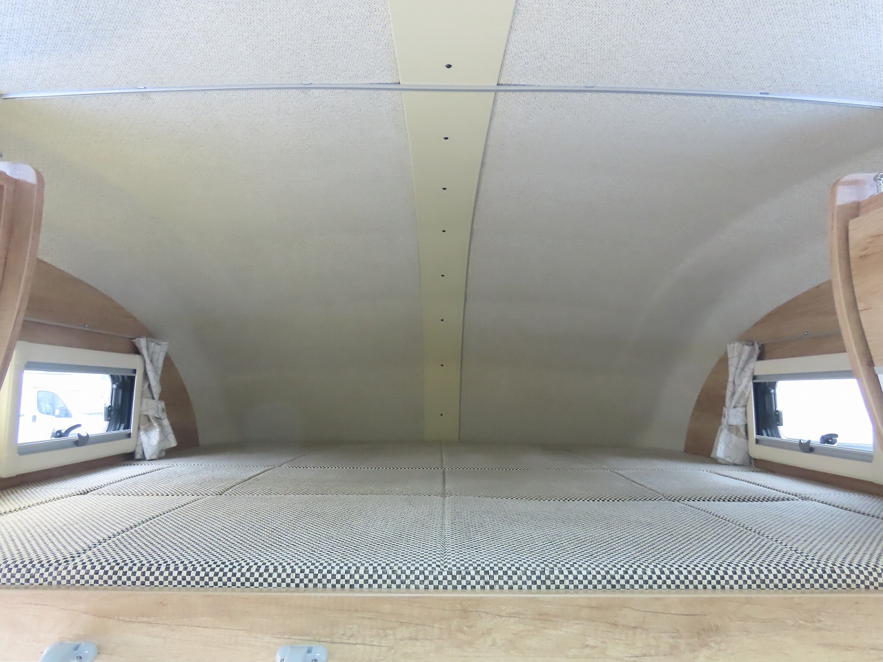 キャンピングカーキャブコン